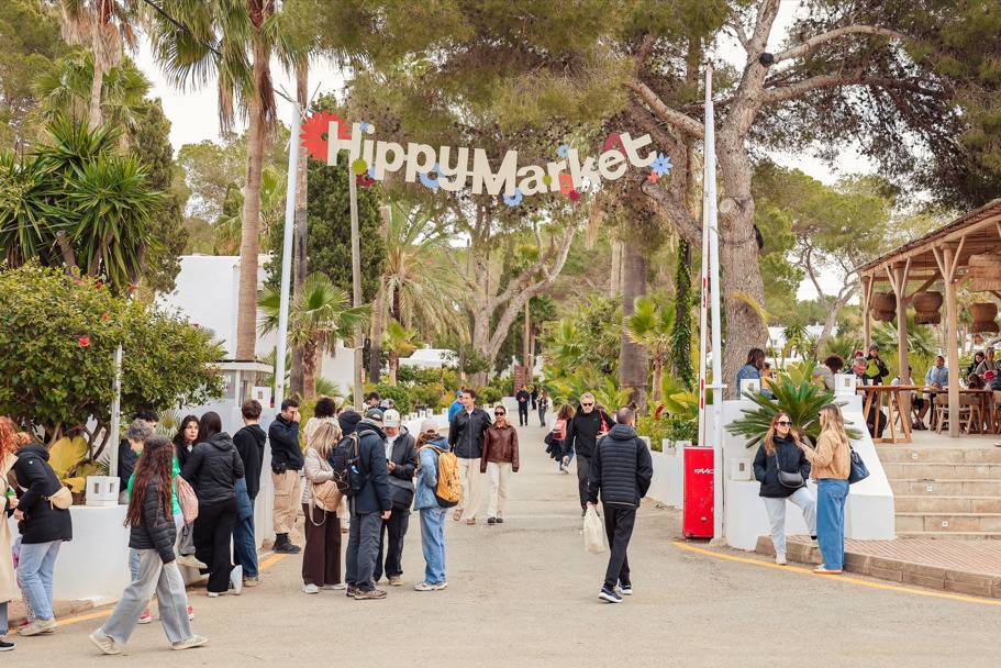 Hippy Market Punta Arabí, el mercadillo más antiguo de Ibiza, inaugura la temporada con artesanía, food trucks y música en directo - imagen 3